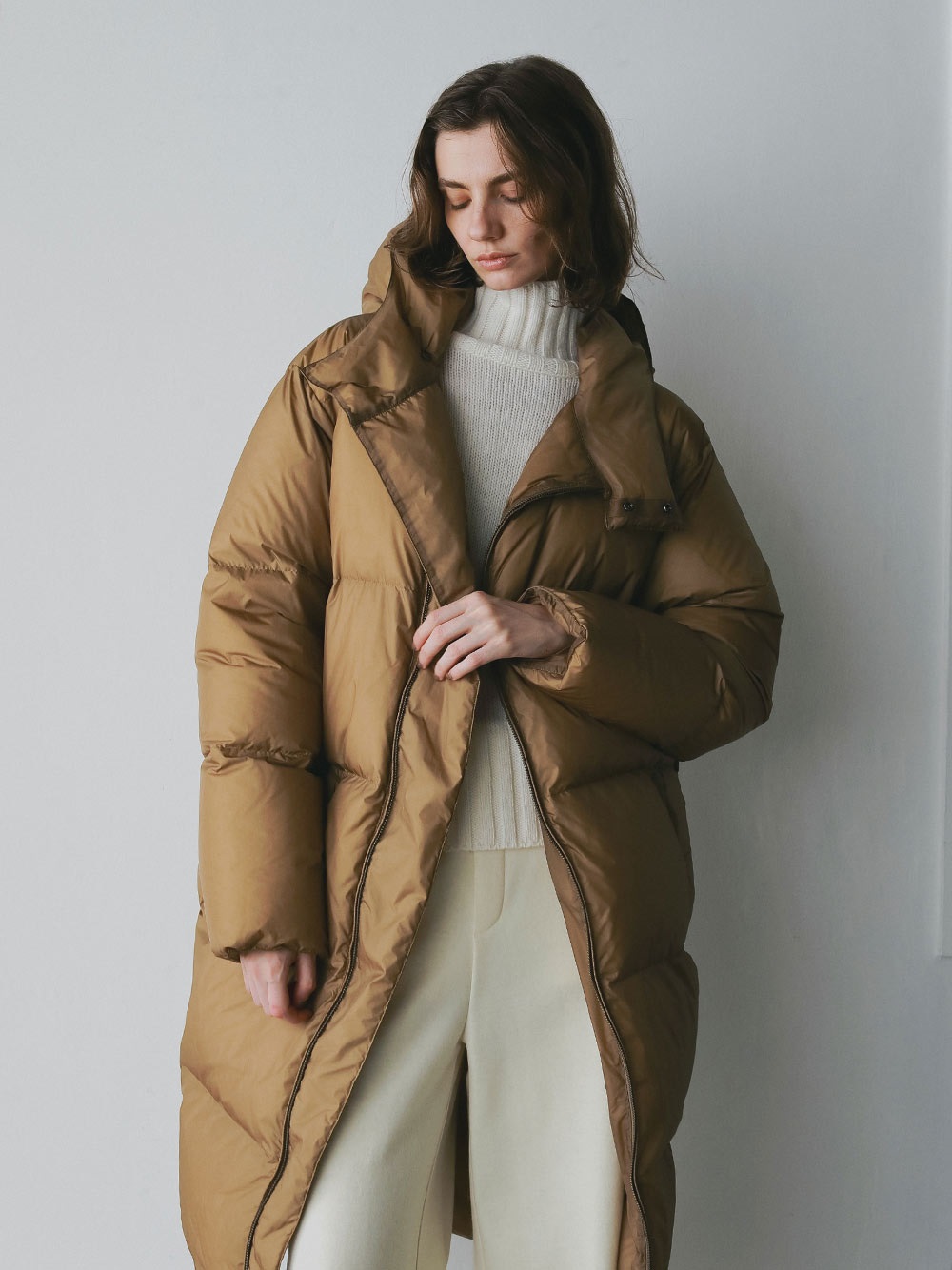 REMI×HER．ロングダウン(83キャメル-フリー)