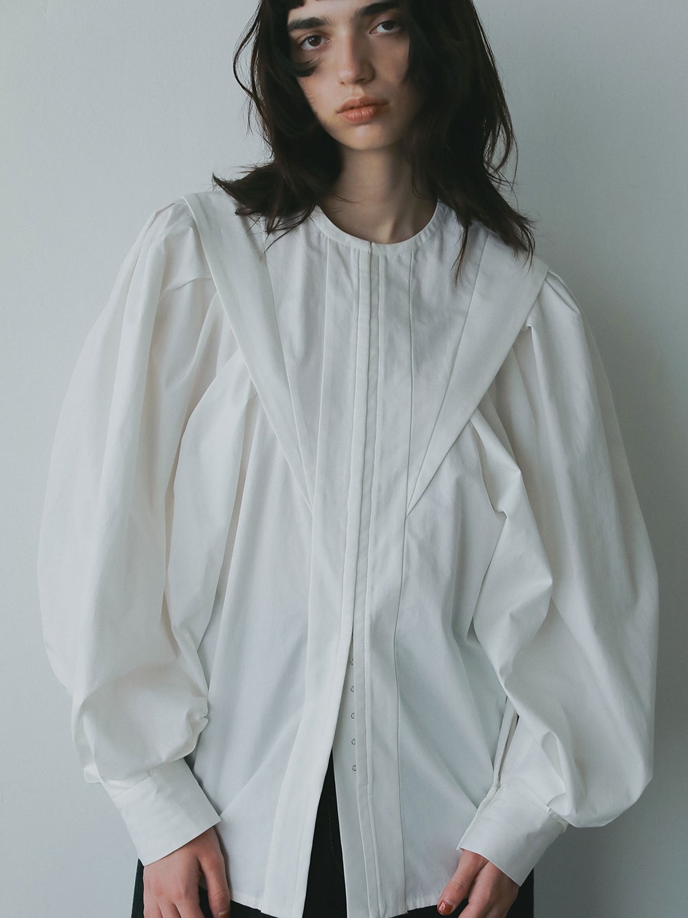 コットンタックバルーンスリーブブラウス