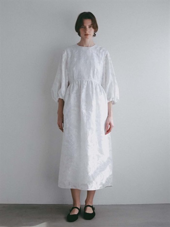 ＜3月5日（木）販売開始＞シアージャカードボリュームスリーブワンピース