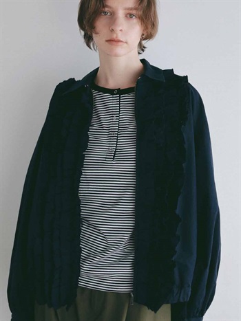 ＜3月12日（木）販売開始＞Ｃ／ＬＩフリルブルゾン(70ネイビー-フリー)