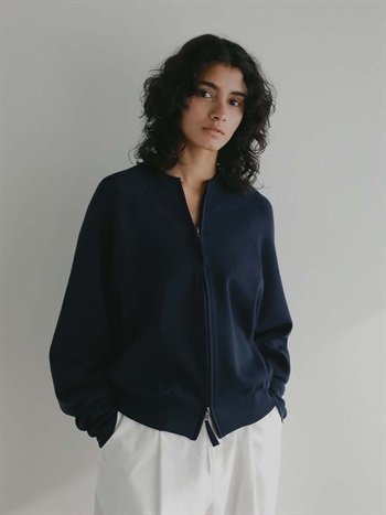 ＜1月29日（木）販売開始＞ニットジップアップブルゾン