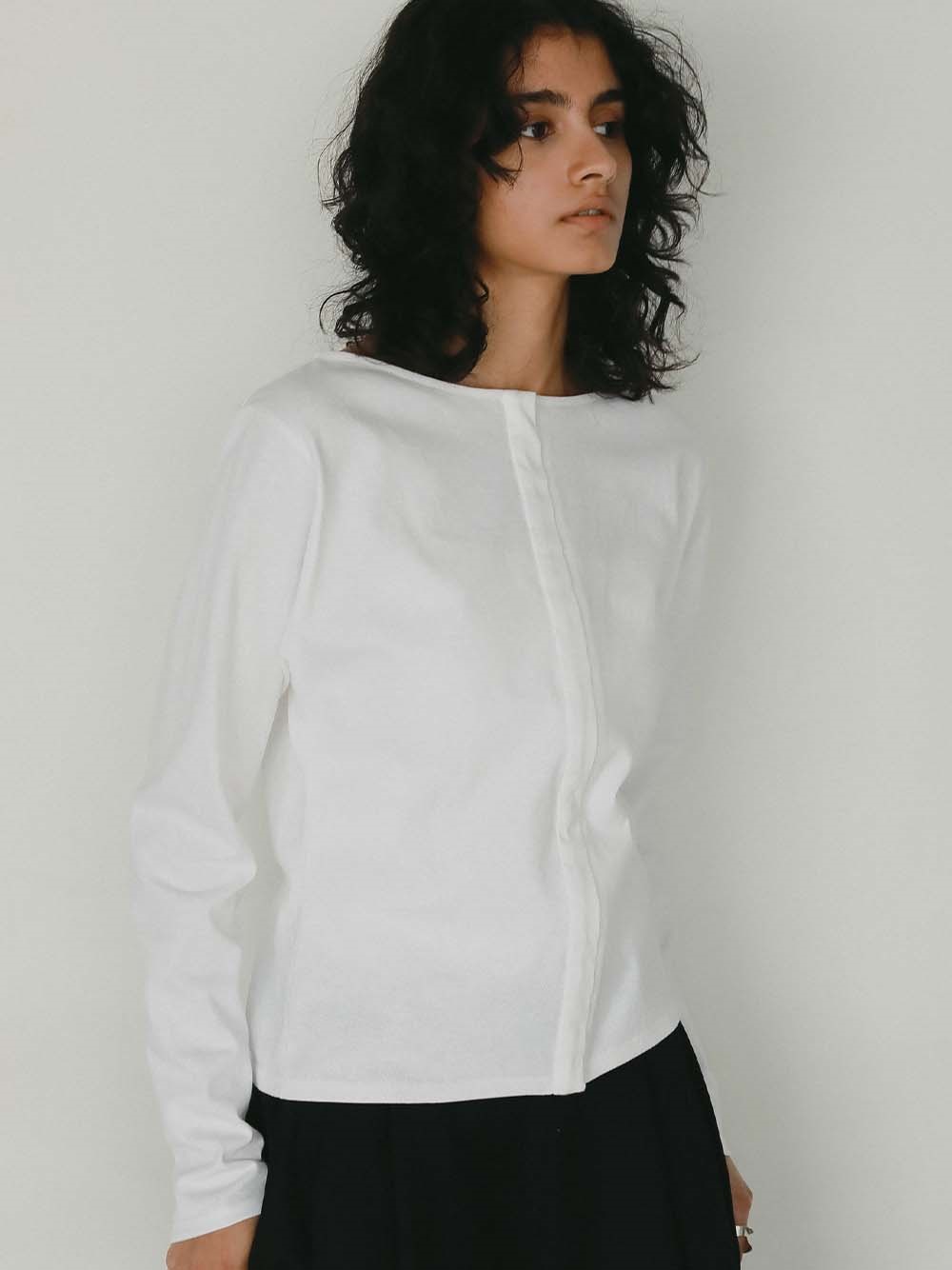 ＜2月26日（木）販売開始＞フロントホックプルオーバー(01オフホワイト-フリー)