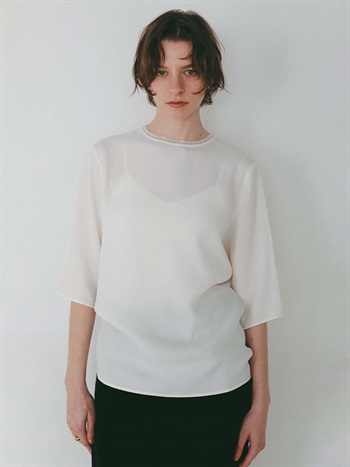 ＜2月5日（木）販売開始＞レーストリムブラウス