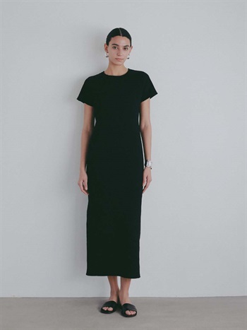 ＜4月23日（木）販売開始＞ブークレーニットマキシワンピース(00ブラック-１)