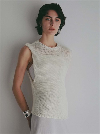 ＜4月9日（木）販売開始＞リネンミックスローゲージベスト(02ホワイト-フリー)