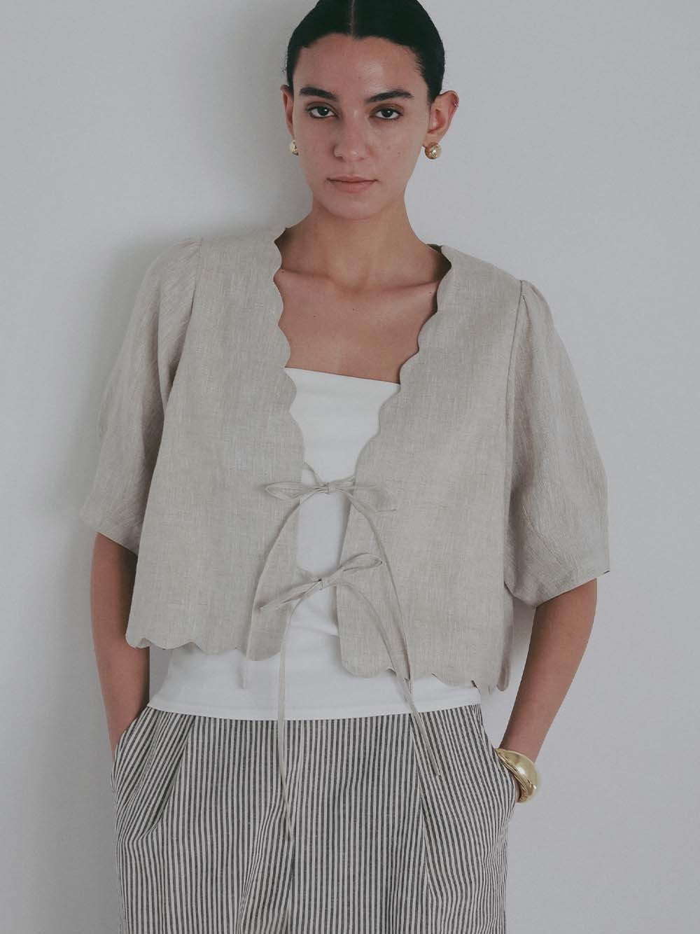 ＜4月23日（木）販売開始＞リネンスカラップブラウス(82ベージュ-フリー)