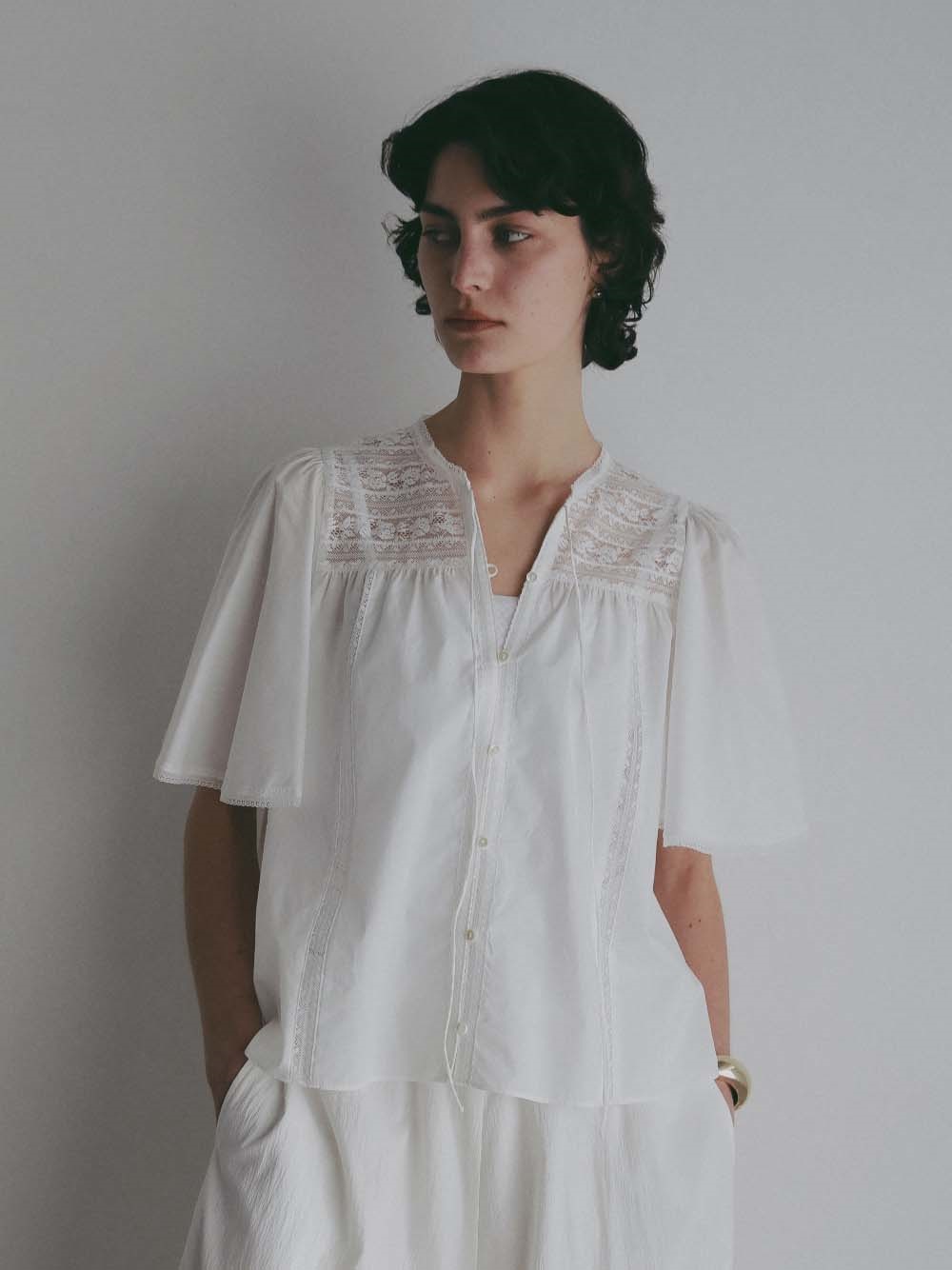 ＜予約＞レースコンビフレアスリーブブラウス(02ホワイト-フリー-[Preorder] 5月下旬頃のお届け)