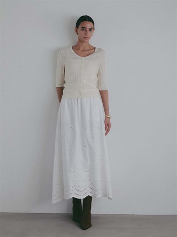 ＜4月23日（木）販売開始＞スカラ刺繍ギャザーフレアスカート