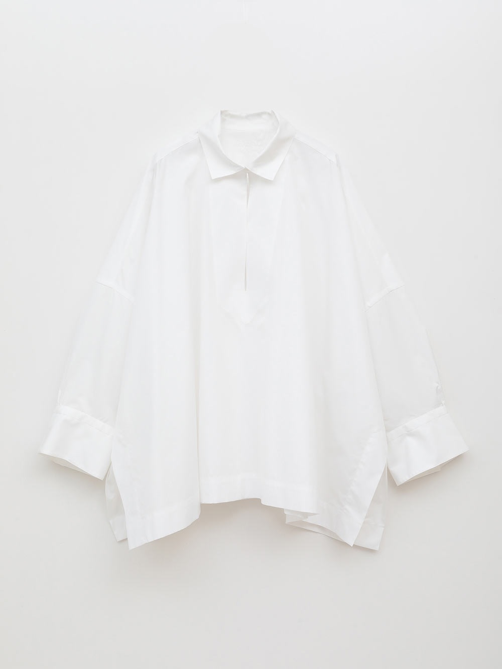 YLEVE BOURRIENNE PONCHO(02ホワイト-１)